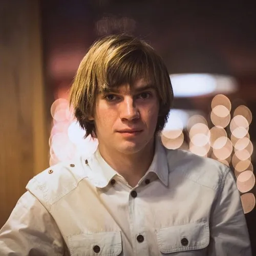 Андрей Дурин